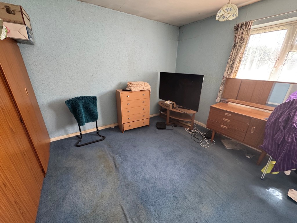 Lot: 112 - FREEHOLD STATUTORY RESIDENTIAL INVESTMENT - Bedroom 2